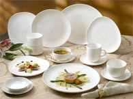 Empire Coupe dinnerware in action