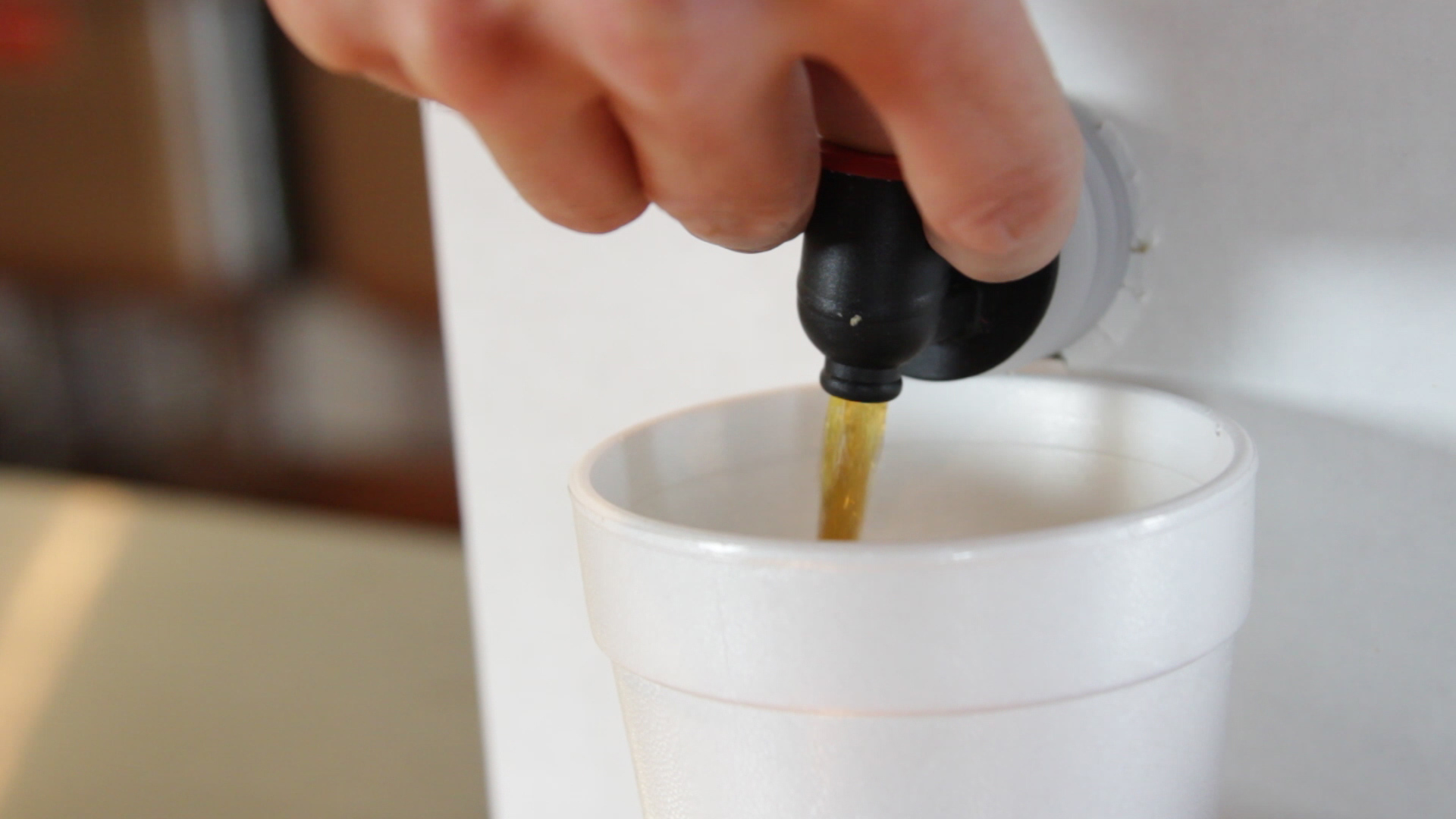 How to Assemble a Catering Beverage Dispenser How to Assemble a Catering Beverage Dispenser