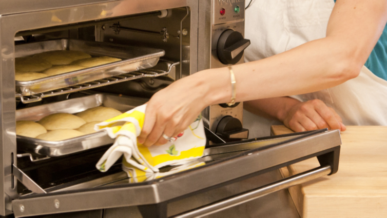 How to Bake Cookies in Your Convection Oven How to Bake Cookies in Your Convection Oven