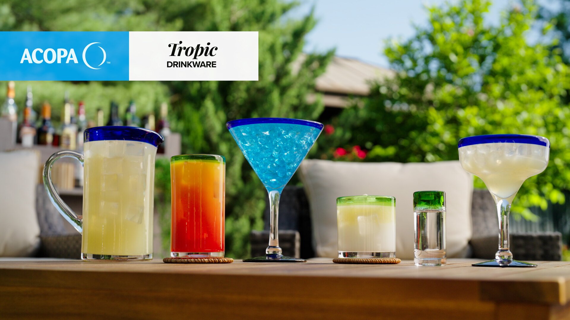 https://cdn.webstaurantstore.com/images/videos/extra_large/acopa_tropic_drinkware_thumb.jpg