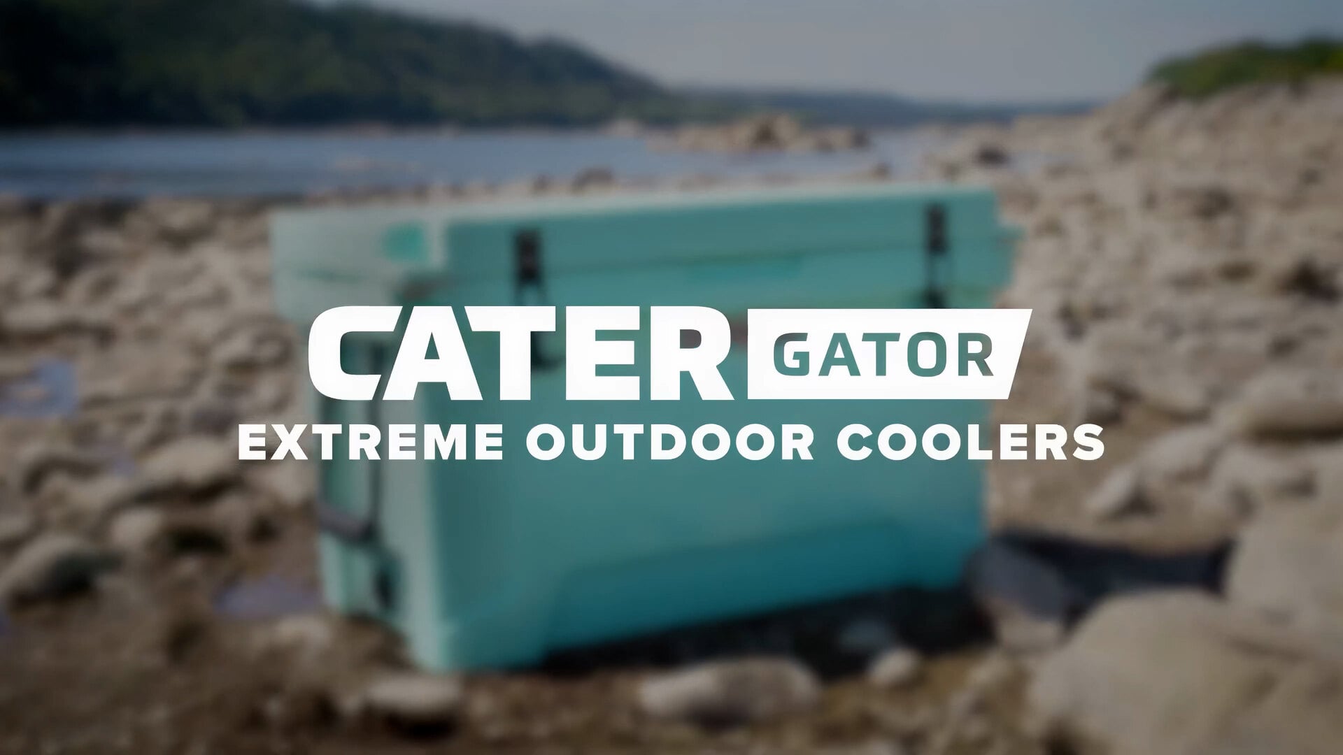 CaterGator CG65BLW Sky Blue 65 Qt. Mobile Rotomolded Outdoor