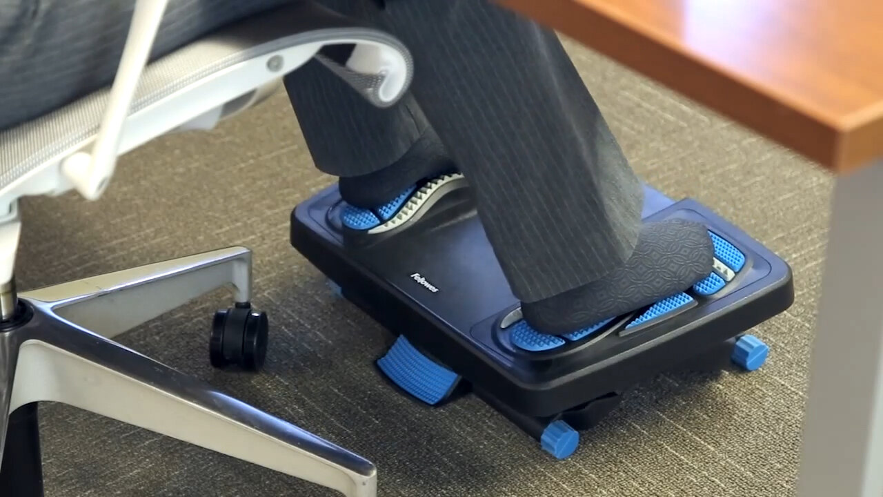 Fellowes Energizer Foot Support Video