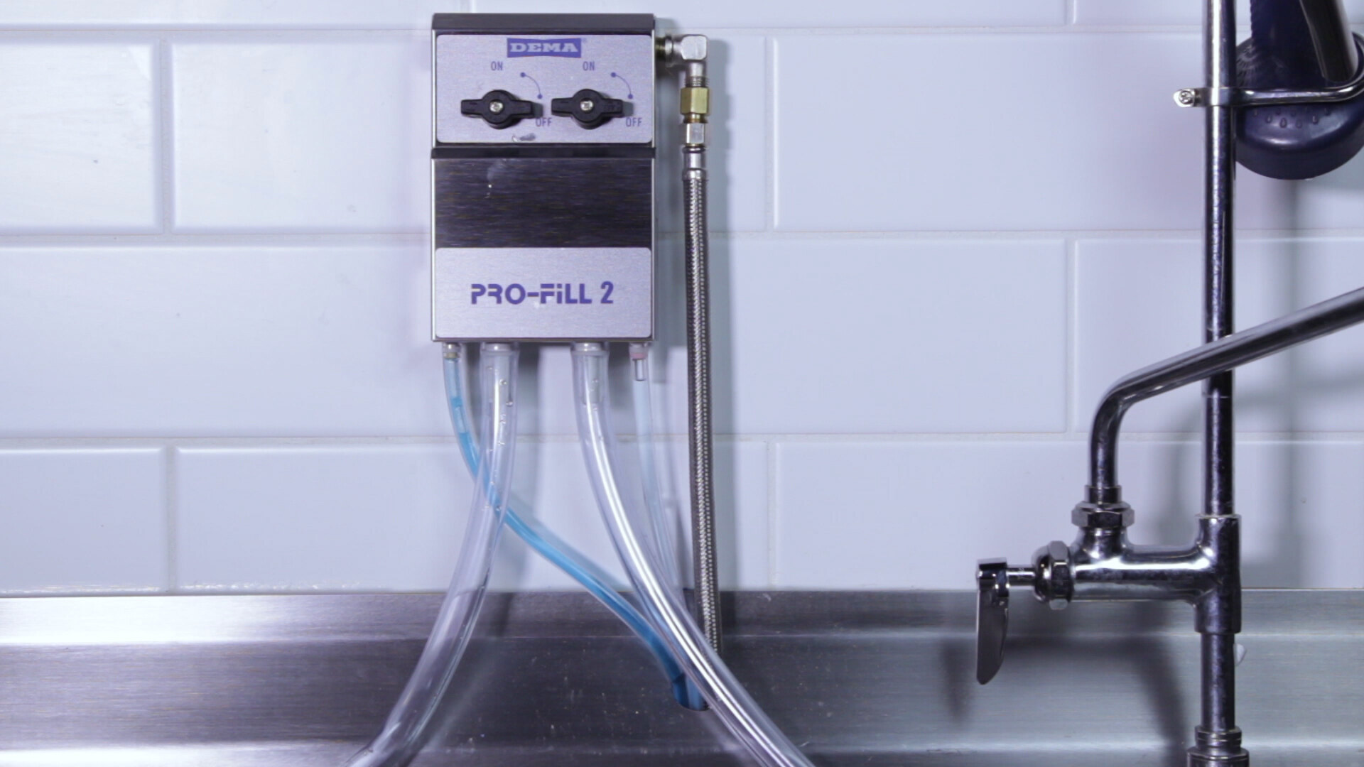 Noble Chemical Gray 5 Gallon Pail Pump Dispenser