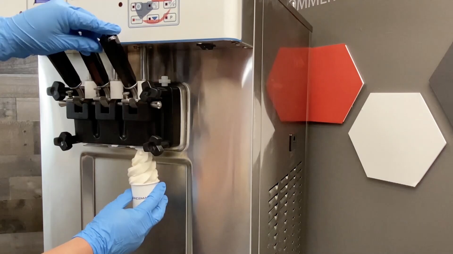 Frozen Yogurt + Soft Serve Machine – Spaceman 6210-C – FroCup
