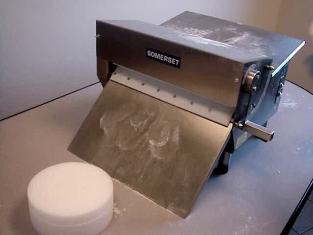 Somerset CDR-600 Countertop Dough Sheeter, 30 Synthetic Roller